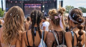 Cet été 2026, ces looks cheveux spécial festival donnent enfin du peps à vos journées (et tiennent du camping au bureau)