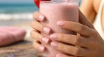 Cette manucure rose lactée affole déjà l&rsquo;été 2026 : la tendance ongles gourmande à adopter avant qu&rsquo;elle ne disparaisse