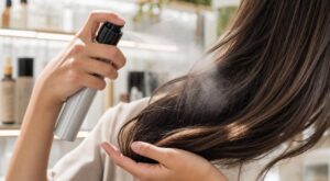 Cheveux qui gonflent avec la chaleur : ce soin Sephora les bloque enfin net 24 h et sent divinement bon toute la journée