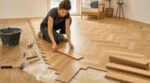 J’ai posé ce parquet seule : ces conseils indispensables pour éviter l’artisan hors de prix et un salon raté chez vous