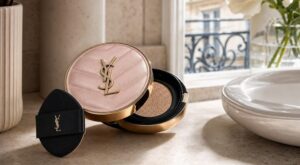 Adieu « l&rsquo;effet masque » avec votre fond de teint : ce nouveau produit YSL est le secret des peaux lumineuses et naturelles