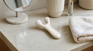 Ce petit accessoire à 7 € sur Amazon promet d&rsquo;effacer ce complexe du visage en 5 minutes par jour, mais les médecins préviennent