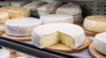 Rappel conso : ce fromage AOP très apprécié vendu chez E.Leclerc et Carrefour est contaminé par la Listeria