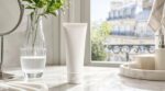À cause des UV, vos rides se creusent : ce soin SPF 50 de pharmacie encensé sur Beauté Test remplace votre crème de jour