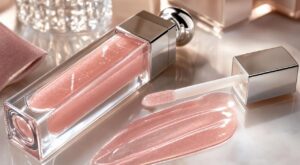 Ces lèvres plus pulpeuses sans injections : ce soin lèvres Dior plébiscité sur Beauté Test cache un actif repulpant inattendu