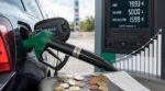 Cette taxe cachée dans votre plein d’essence ne dépend plus du pétrole… et vous ne la verrez jamais disparaître