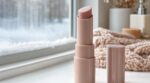 Mes lèvres sont 57 % plus hydratées dès l’application : ce soin Revlon à moins de 12 € ne me quitte plus cet hiver