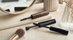 À 50 ans, cette erreur avec votre mascara éteint vos yeux : la couleur que les maquilleuses vous conseillent enfin