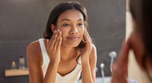 « J'ai jeté mon fond de teint ce matin » : ce soin teinté à moins de 15 € remplace à lui seul plusieurs produits de ma routine