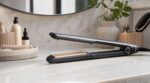 Ni Dyson ni GHD : ce lisseur 2026, élu numéro 1 des tests, promet un lissage parfait sans casse (êtes-vous bien équipé ?)