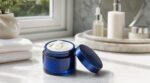 Roger Nebot, pharmacien : « La crème Nivea du pot bleu n'est pas recommandée comme soin antirides, car elle ne répond pas aux véritables besoins de la peau du visage après 40–50 ans. »