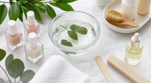 Vernis semi-permanent : les pros s'inquiètent, cette manucure qui laisse enfin vos ongles respirer séduit toutes les Françaises